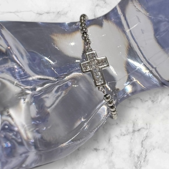 FREE 🆕Piatella Sparkling Cross Charm Bracelet - Picture 3 of 11